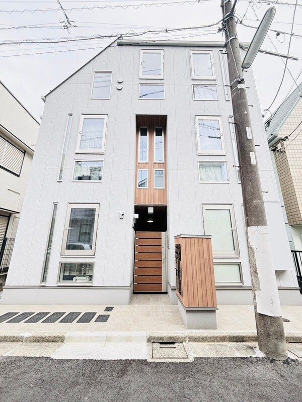 ヒューゲルハイム三軒茶屋の外観