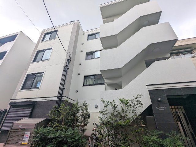 エルファーロ三軒茶屋Ⅱの外観
