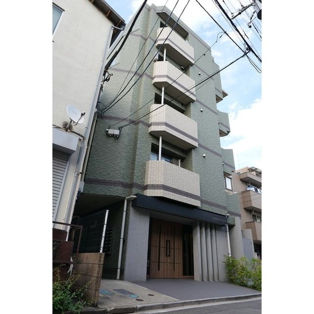 コスモリード大森町の外観