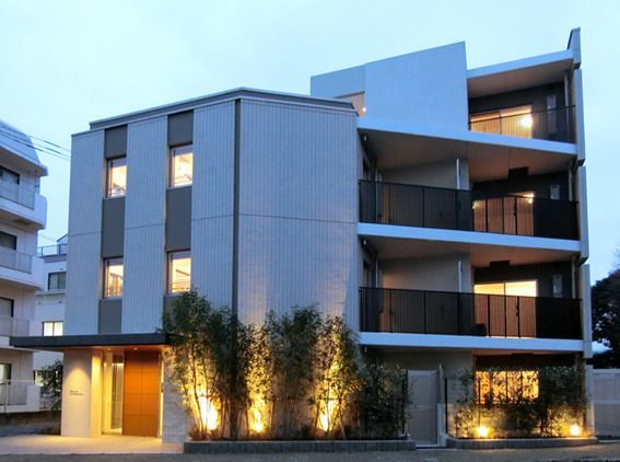 フレンシア学芸大学の外観