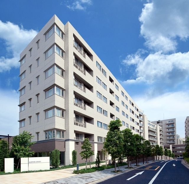 グレンパーク駒場 WEST棟の外観