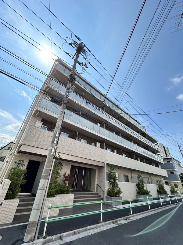 グランカーサお花茶屋の外観