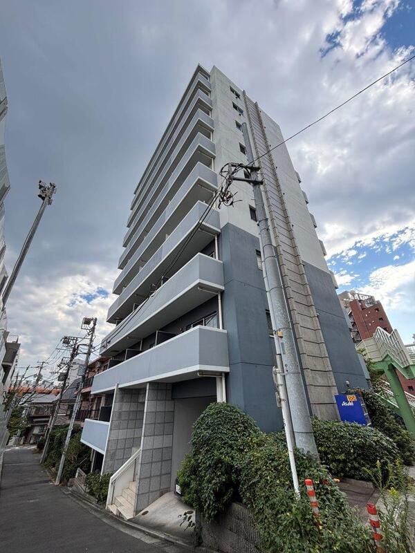 ルクレ池袋の外観