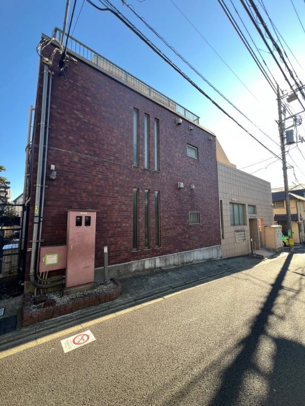 アステラス烏山の外観