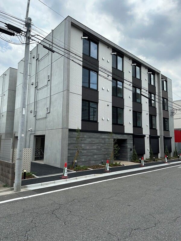 グローリオシェルト志村坂上の外観
