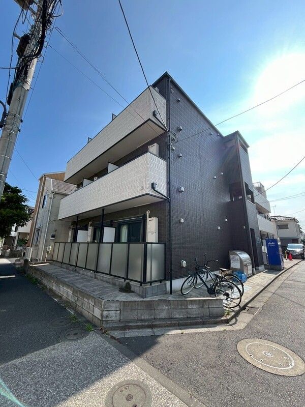 AJ六町の外観