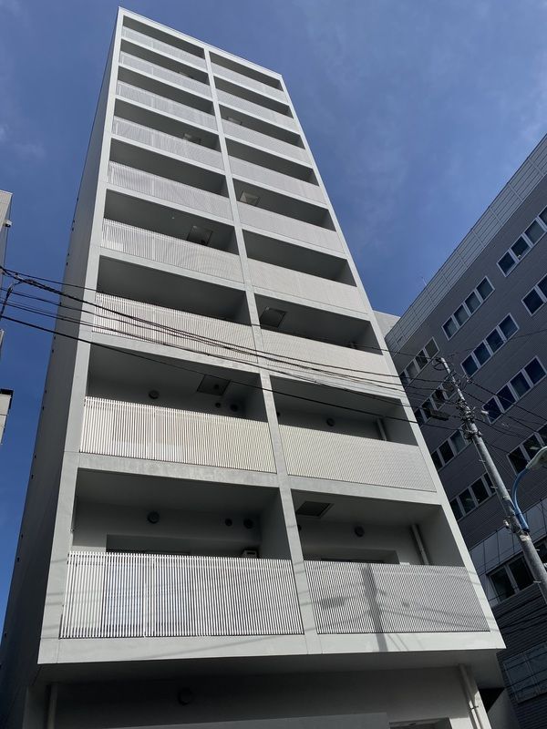 オープンブルーム東新宿の外観