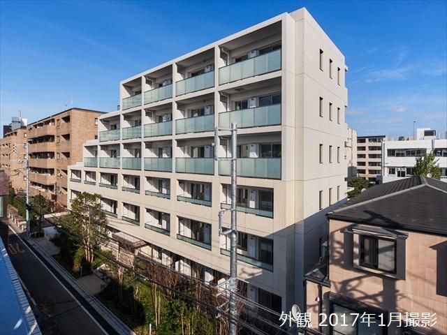 メゾンカルム市谷仲之町の外観