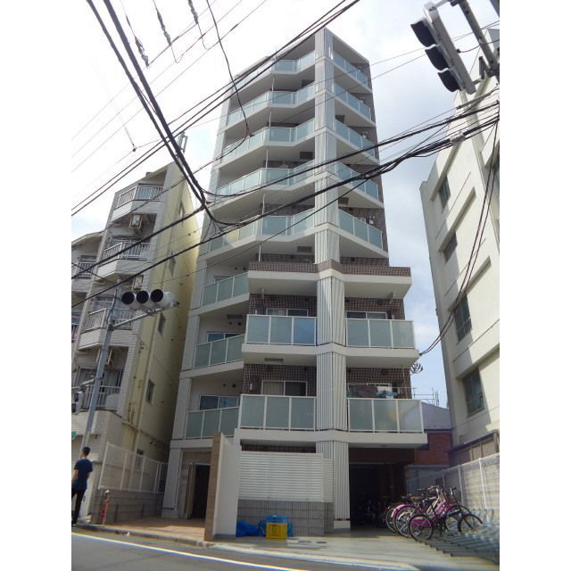 B CITY APARTMENT NAKANO EASTの外観