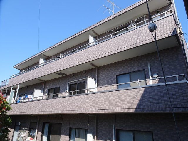 アルパイン松原の外観