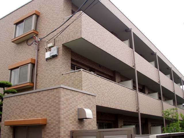 サンライフ氷川台の外観