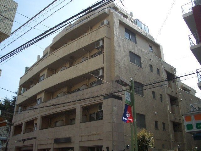 アクシア千駄ヶ谷の外観