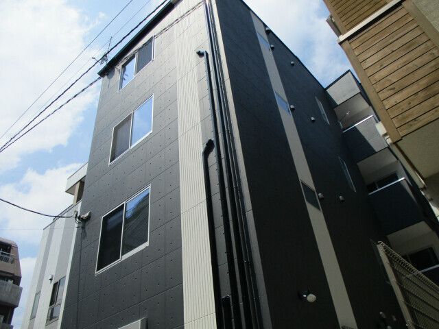 GRANQUAL浅草の外観
